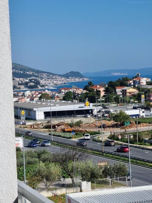 Apartment With Seaview + Private Garage Parking Split Zewnętrze zdjęcie